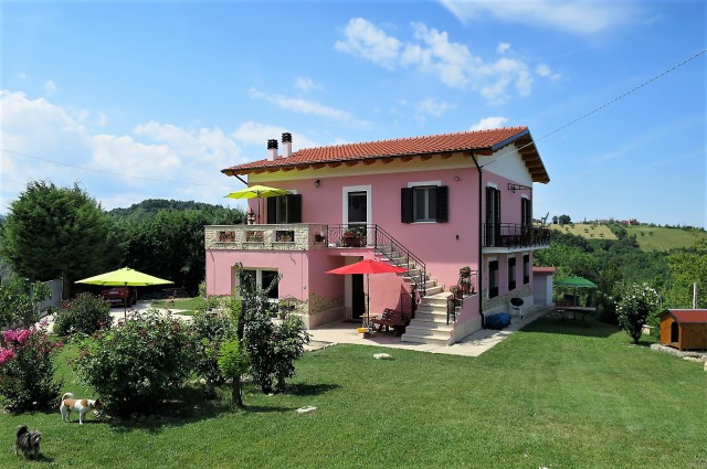 Abruzzes – Montefino – Villa à 28 km de la mer adriatique – EL707 – Prix 245.000€